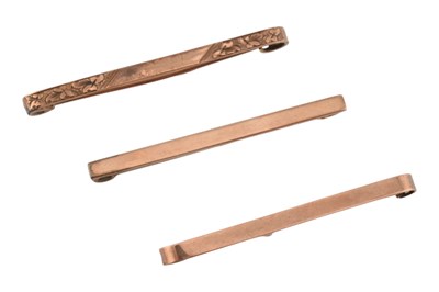Lot 295 - THREE 9CT GOLD BAR BROOCHES