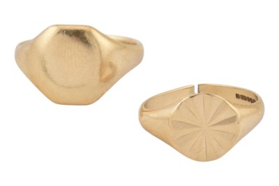 Lot 342 - TWO HALLMARKED 9CT GOLD SIGNET RINGS AF