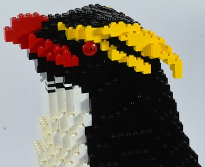 Lot 99 - FORMER BRISTOL ZOO GARDENS - BRICKLIVE OCEAN EXHIBITION LEGO PENGUIN