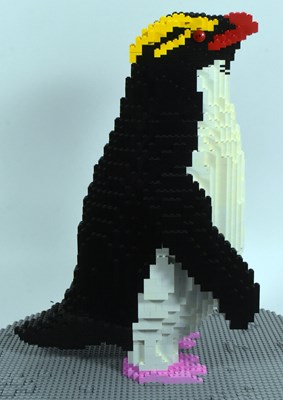 Lot 99 - FORMER BRISTOL ZOO GARDENS - BRICKLIVE OCEAN EXHIBITION LEGO PENGUIN