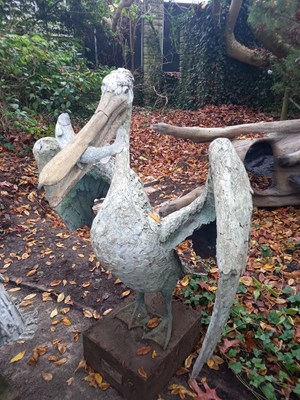 Lot 133 - FORMER BRISTOL ZOO GARDENS - ORIGINAL PELICAN SCULPTURE FROM LAKES