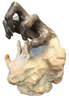 Lot 294 - STUDIO ART POTTERY 20TH CENTURY GLAZED STONEWARE SCULPTURE OF HANDS