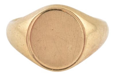 Lot 440 - 1970S HALLMARKED 9CT GOLD SIGNET RING