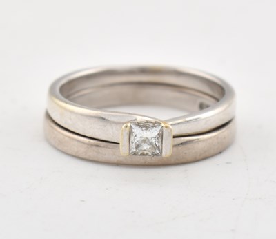 Lot 368 - 19CT WHITE GOLD WEDDING BAND RING SET (2)