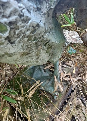 Lot 242 - FORMER BRISTOL ZOO GARDENS - ORIGINAL PELICAN SCULPTURE FROM LAKES