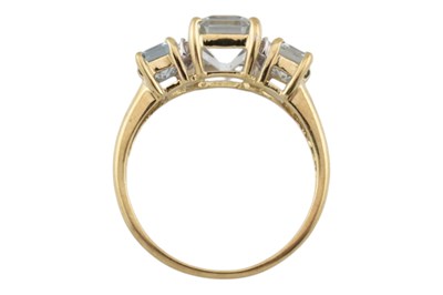 Lot 58 - HALLMARKED 9CT GOLD AQUAMARINE & DIAMOND RING