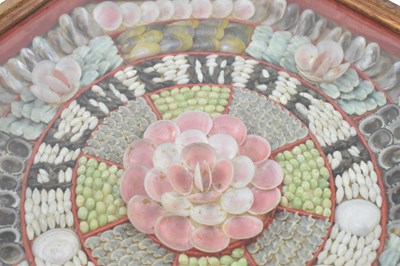 Lot 5 - VICTORIAN 19TH CENTURY SAILOR'S SWEETHEART VALENTINE SEASHELL DIORAMA