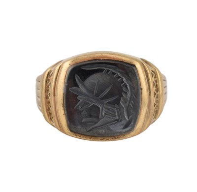 Lot 282 - HALLMARKED 9CT GOLD HEMATITE INTAGLIO RING