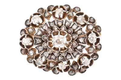 Lot 27 - 19TH CENTURY GOLD BACKED SILVER & DIAMOND CLUSTER BROOCH PIN
