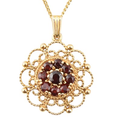 Lot 368 - HALLMARKED 9CT GOLD & GARNET PENDANT NECKLACE