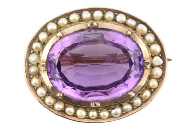 Lot 116 - VICTORIAN AMETHYST & PEARL BROOCH PIN