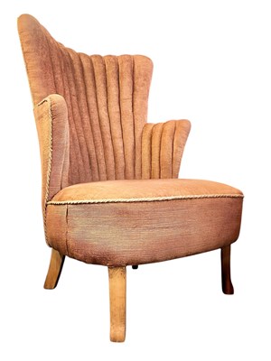 Lot 177 - 19TH CENTURY PINK CLAM SHELL CHAIR