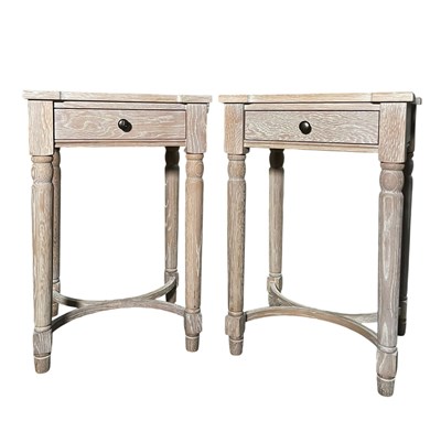 Lot 394 - PAIR OF MODERN INTERIOR DESIGNERS' LIMED OAK MANNER BEDSIDES