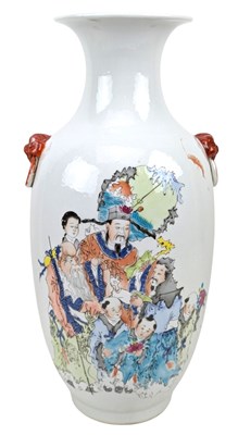 Lot 192 - 20TH CENTURY CHINESE FAMILLE ROSE 'SANXING' TWIN HANDLED VASE 20世纪粉彩三星双耳瓶
