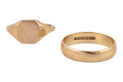 Lot 451 - HALLMARKED 9CT GOLD SIGNET & BAND RING