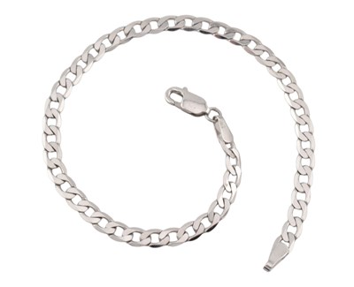 Lot 370 - HALLMARKED 9CT WHITE GOLD CURB LINK CHAIN BRACELET