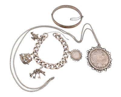 Lot 463 - COLLECTION OF SILVER & WHITE METAL JEWELLERY