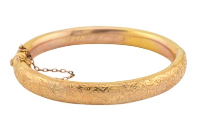 Lot 403 - HALLMARKED 9CT GOLD HINGED BANGLE