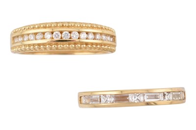 Lot 371 - TWO HALLMARKED 14CT GOLD HALF HOOP BAND RINGS
