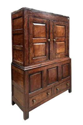 Lot 277 - EARLY 18TH CENTURY GEORGE II OAK LINEN PRESS / HOUSEKEEPER'S CUPBOARD
