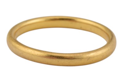 Lot 496 - HALLMARKED 22CT GOLD BAND RING
