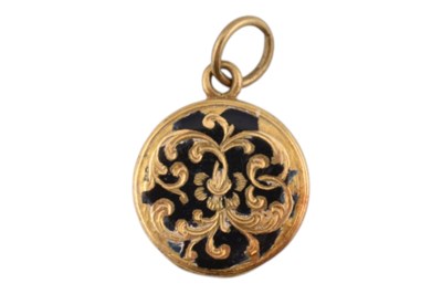 Lot 30 - 1839 VICTORIAN GOLD MOURNING LOCKET PENDANT