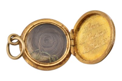 Lot 30 - 1839 VICTORIAN GOLD MOURNING LOCKET PENDANT