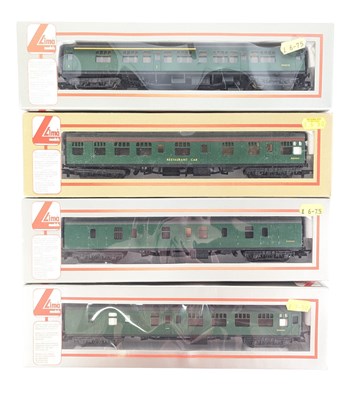 Lot 63 - MODEL RAILWAY - x4 LIMA OO GAUGE COACHES & CARRIAGES
