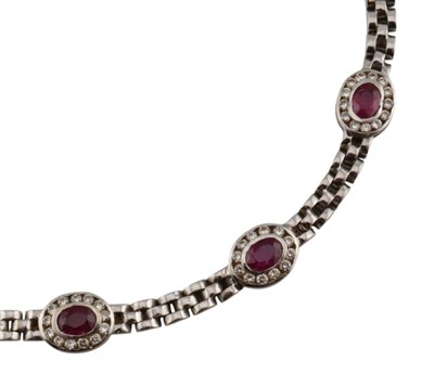 Lot 340 - 18CT GOLD RUBY & DIAMOND COLLAR NECKLACE