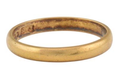 Lot 491 - 1950S HALLMARKED 22CT GOLD WEDDING BAND RING491