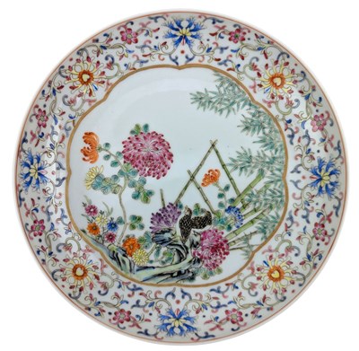 Lot 55 - QING DYNASTY GUANGXU FAMILLE ROSE CHARGER 清 光绪粉彩花鸟纹盘