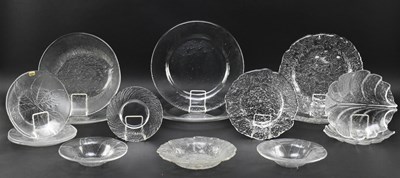 Lot 386 - KOSTA BODA, IITTALA ETC - COLLECTION OF VINTAGE PLATES, TRINKET DISHES & PLATTERS
