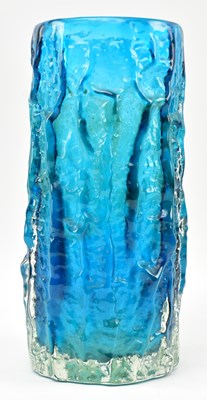 Lot 26 - GEOFFREY BAXTER FOR WHITEFRIARS - MID CENTURY 1960S KINGFISHER BLUE GLASS BARK VASE