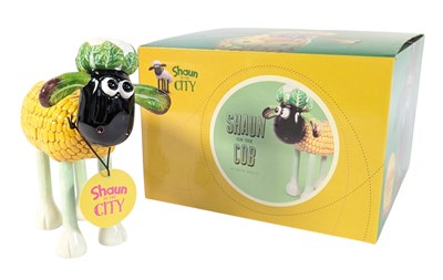 Lot 533 - SHAUN THE SHEEP - BOXED 'SHAUN ON THE COB' SHAUN IN THE CITY FIGURINE