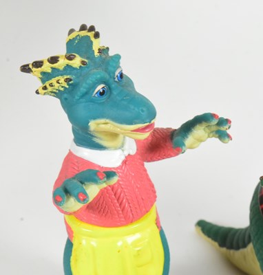 Lot 462 - THE SINCLAIR DINOSAUR SHOW - X5 VINTAGE DISNEY ACTION FIGURES