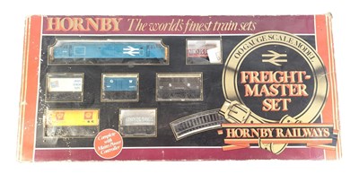 Lot 46 - MODEL RAILWAY - OO GAUGE HORNBY FREIGHTMASTER SET