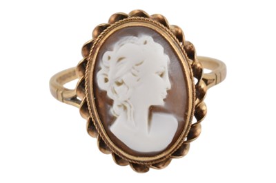 Lot 316 - 1970S HALLMARKED 9CT GOLD CAMEO RING