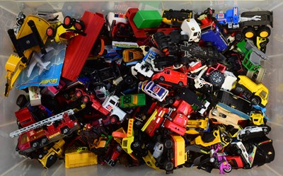 Lot 310 - DIECAST - LARGE COLLECTION OF ASSORTED DIECAST MODEL CARS