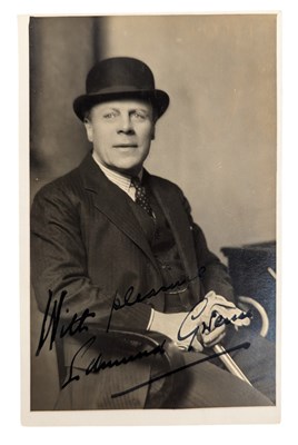 Lot 130 - EDMUND GWENN (D.1959) - MIRACLE ON 34TH STREET - AUTOGRAPHED PHOTO