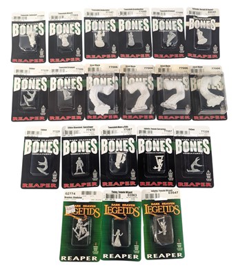 Lot 555 - WARGAMING MINIATURES - CARDED DARK HAVEN FIGURES
