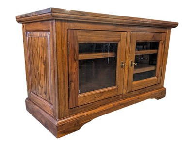 Lot 630 - BRITISH MODERN DESIGN - CONTEMPORARY SIDEBOARD / MEDIA CABINET