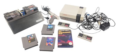 Lot 543 - RETRO GAMING - NINTENDO NES WITH GAMES & GAME STORAGE CASE