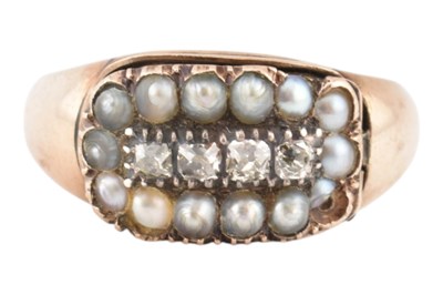 Lot 33 - 19TH CENTURY VICTORIAN GOLD PEARL & DIAMOND CLUSTER RING