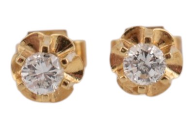 Lot 45 - PAIR OF HALLMARKED 18CT GOLD & DIAMOND STUD EARRINGS