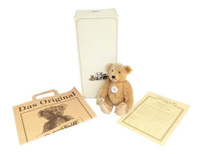 Lot 103 - BEARS - VINTAGE STEIFF 'CLASSIC PETSY SOFT TOY JOINTED TEDDY BEAR