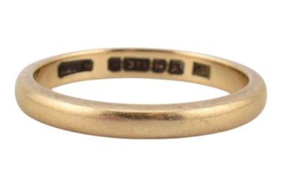 Lot 196 - 1970S HALLMARKED 9CT GOLD WEDDING BAND RING