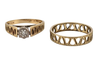 Lot 214 - 9CT GOLD & DIAMOND ENGAGEMENT WEDDING BAND RING SET