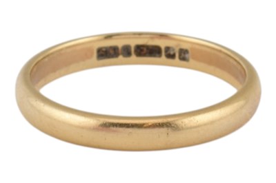 Lot 259 - HALLMARKED 9CT GOLD BAND RING
