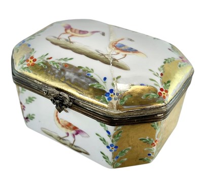 Lot 57 - SEVRES FRANCE 19TH CENTURY HAND PAINTED & GILDED PORCELAIN CASKET BOX