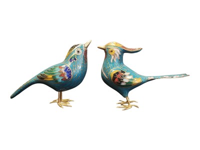 Lot 304 - PAIR OF 20TH CENTURY VINTAGE CHINESE CLOISONNÉ BIRDS